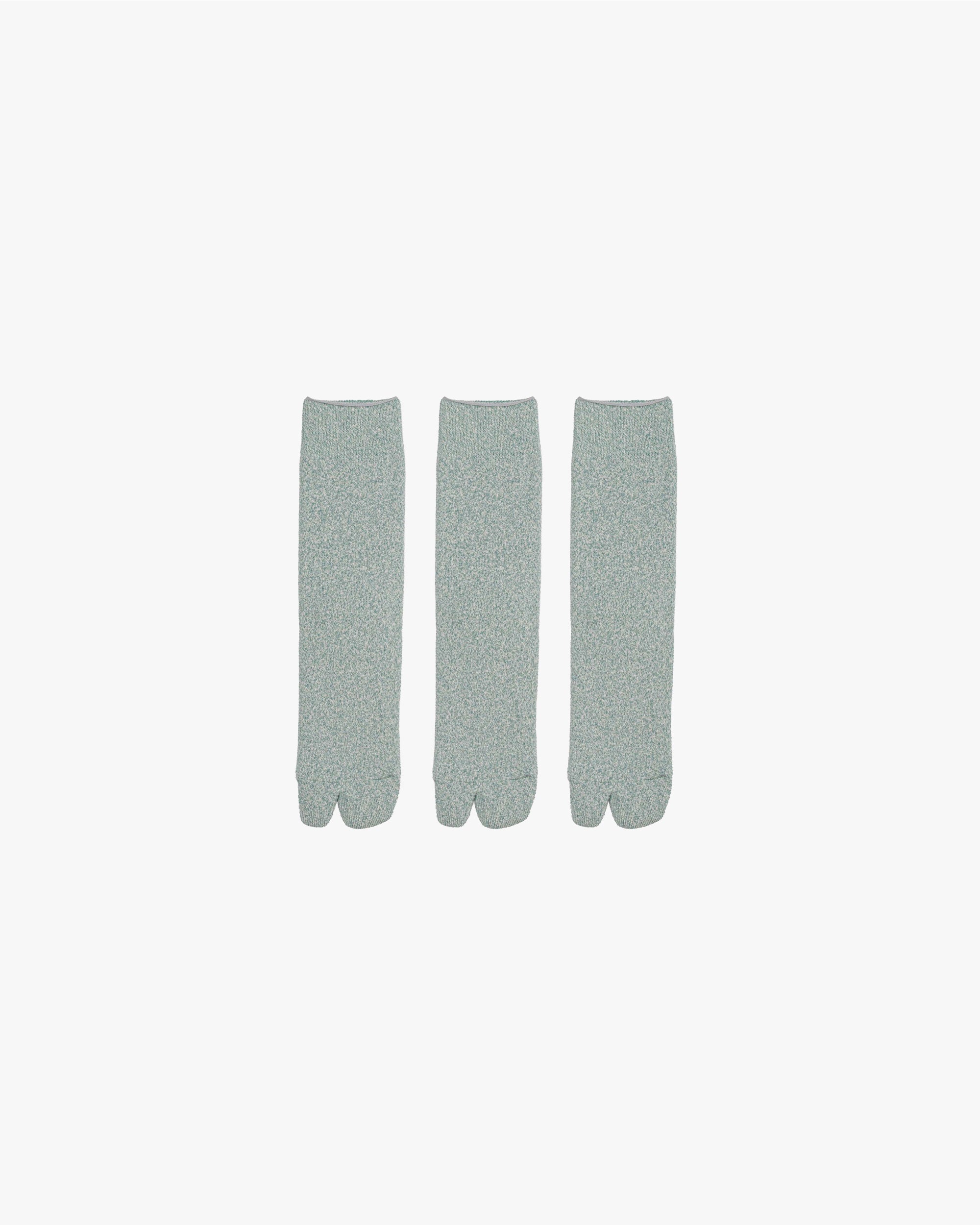 Graphpaperから新登場！3-Pack Melange TABI Socksの魅力
