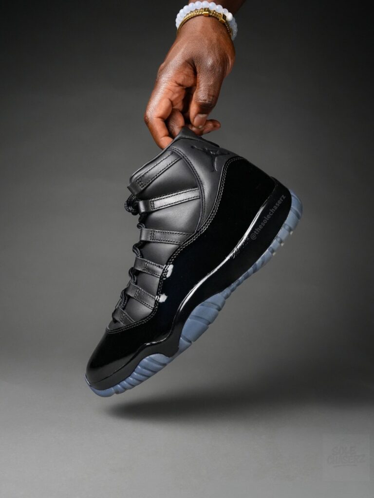 Goss!p｜コム デ ギャルソンとナイキが再びタッグ！AIR JORDAN 11が登場