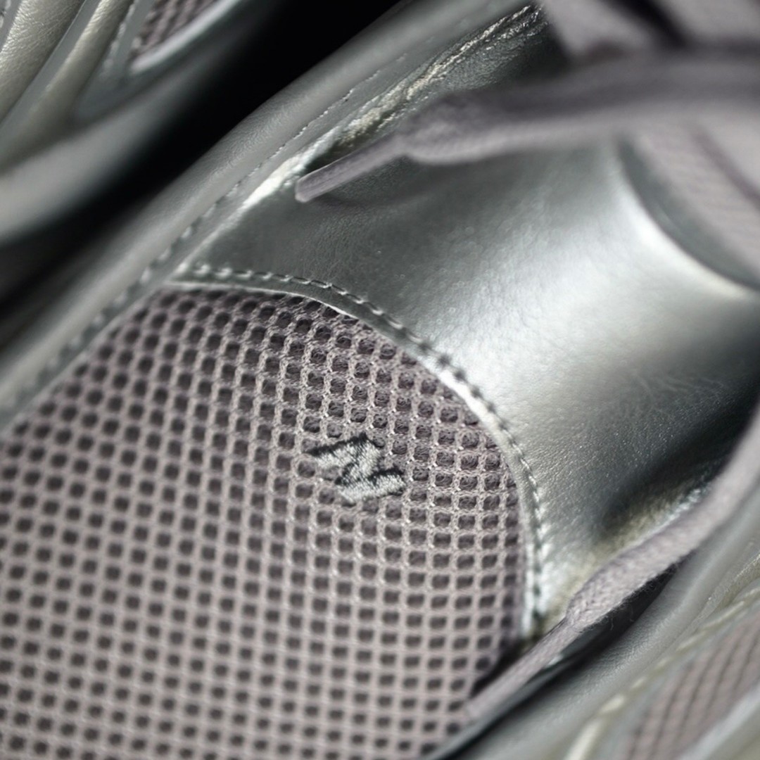 ニューバランス U1890 9VF “Truffle Salt/Silver Metallic” 10/22発売