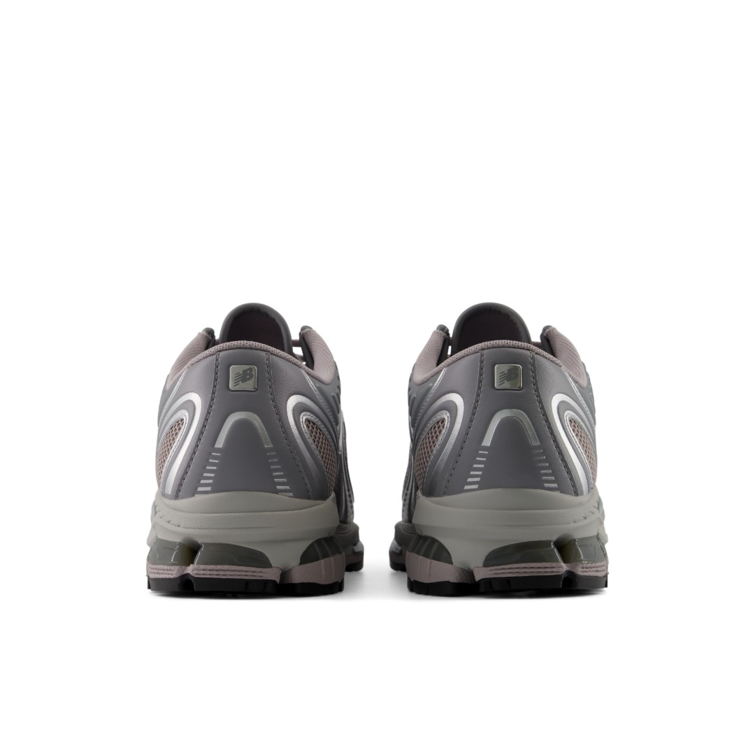 ニューバランス U1890 9VF “Truffle Salt/Silver Metallic” 10/22発売