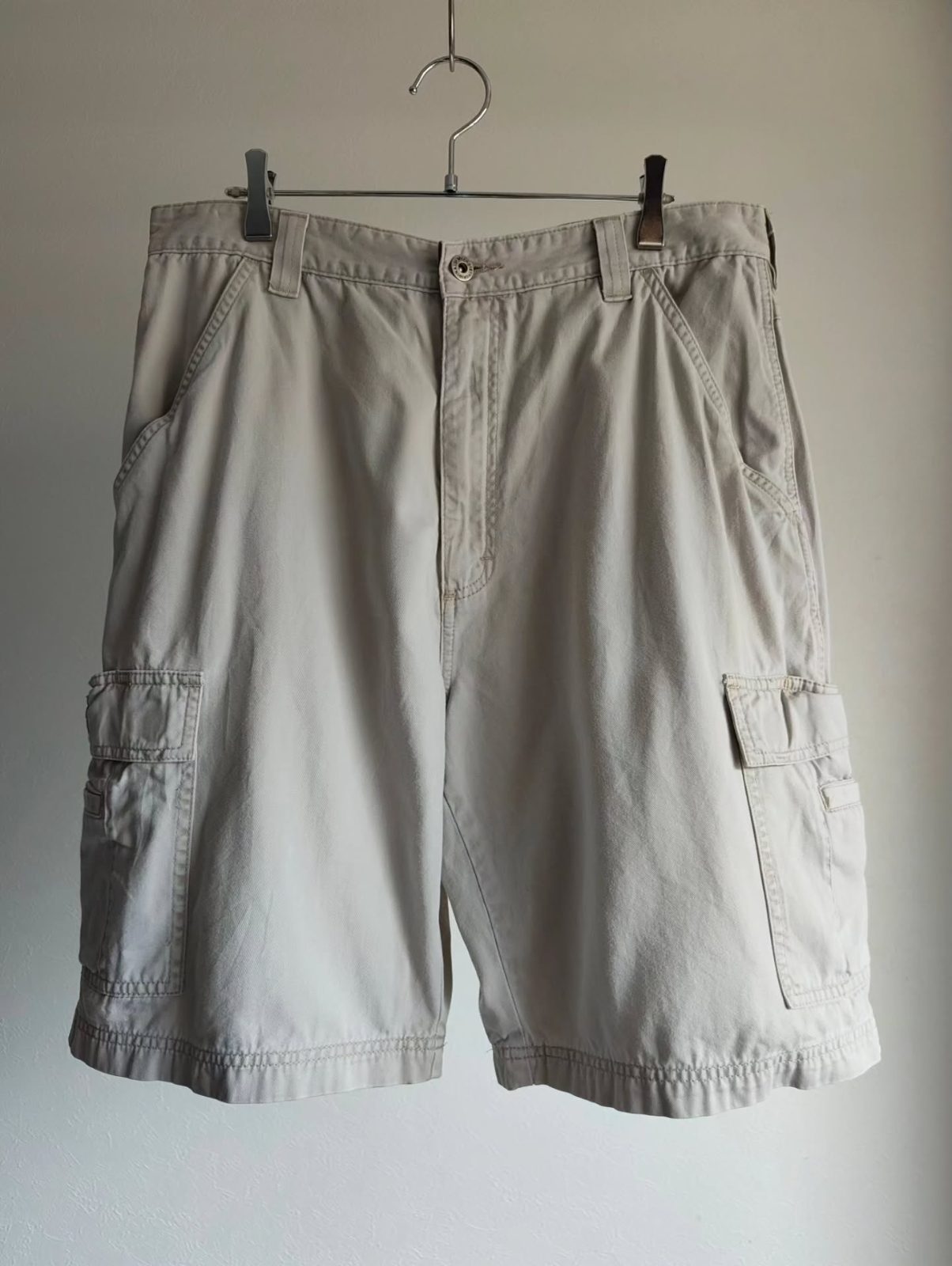 ROOMの90s Wranglerカーゴショーツ