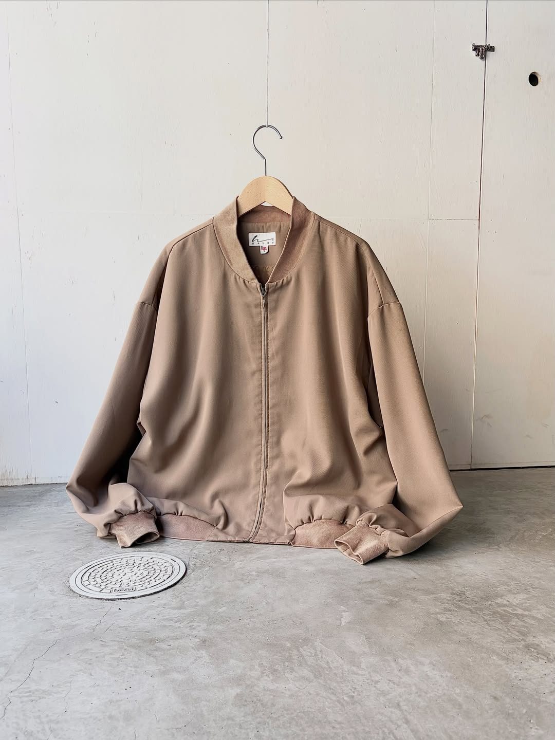 tonariのHALEY MICROFIBUR JACKETが新入荷